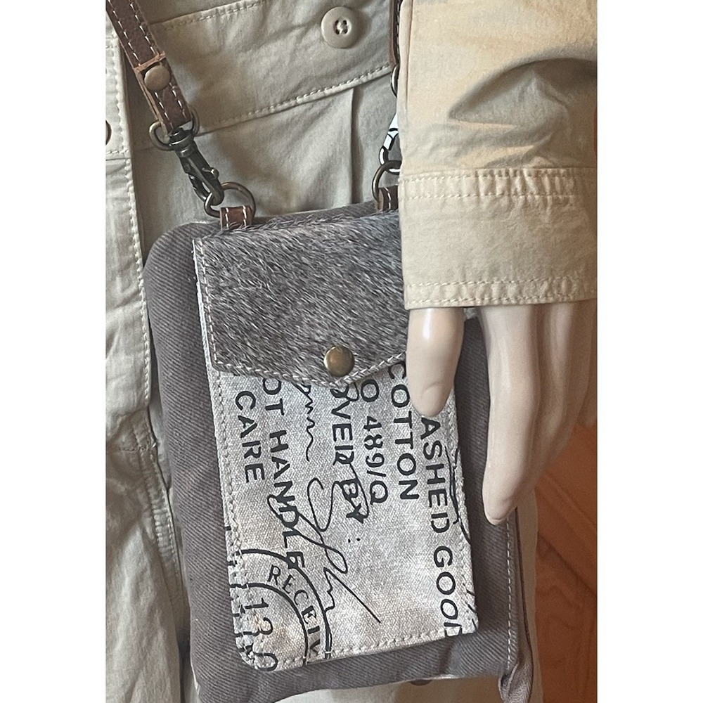 Myra Cowhide‎ Leather Crossbody Bag Small Phone Pocket Western Boho EUC